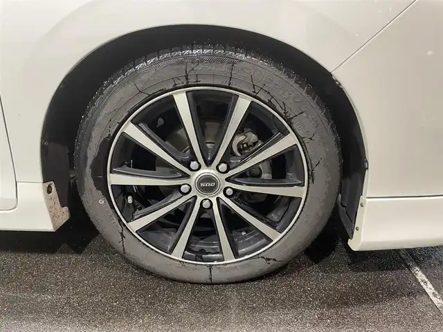 トヨタ エスクァイア ハイブリッド Gi 福島県 2016(平28)年 12.1万km ホワイトパールクリスタルシャイン ワンオーナー/アルパイン11インチナビ/CD/DVD/SD/BT/フルセグTV/アルパインフリップダウンモニター/社外17インチAW(社外AW＋冬タイヤ積込)/社外車高調ローダウン/社外フロントスポイラー/Toyota Safety Sense C/両側パワースライドドア/クルーズコントロール/合成皮革シート/シートヒーター/バックカメラ/オートハイビーム/LEDヘッドライト/ビルトインETC/プッシュスタート/ドアバイザー/フロアマット