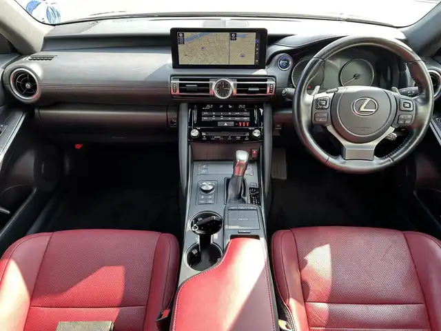 レクサス ＩＳ 300h バージョンL 愛媛県 2021(令3)年 6万km ソニッククロム 純正ナビ/フルセグTV/全方位カメラ/レクサスセーフティシステム/サンルーフ/赤レザーシート/シートヒーター/エアシート/パワーシート/TVキャンセラー/パドルシフト/LEDヘッドライト/オートライト/オートハイビーム/純正AW/純正フロアマット/ドラレコ/ETC/スマートキー/スペアキー/プッシュスタート