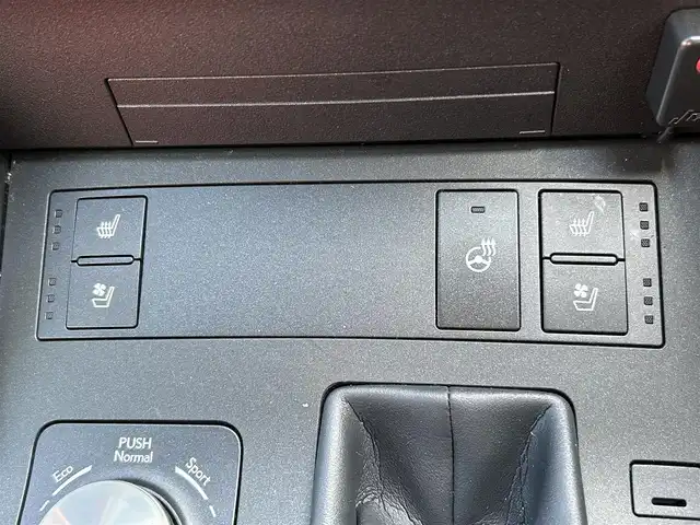 レクサス ＩＳ 300h バージョンL 愛媛県 2021(令3)年 6万km ソニッククロム 純正ナビ/フルセグTV/全方位カメラ/レクサスセーフティシステム/サンルーフ/赤レザーシート/シートヒーター/エアシート/パワーシート/TVキャンセラー/パドルシフト/LEDヘッドライト/オートライト/オートハイビーム/純正AW/純正フロアマット/ドラレコ/ETC/スマートキー/スペアキー/プッシュスタート