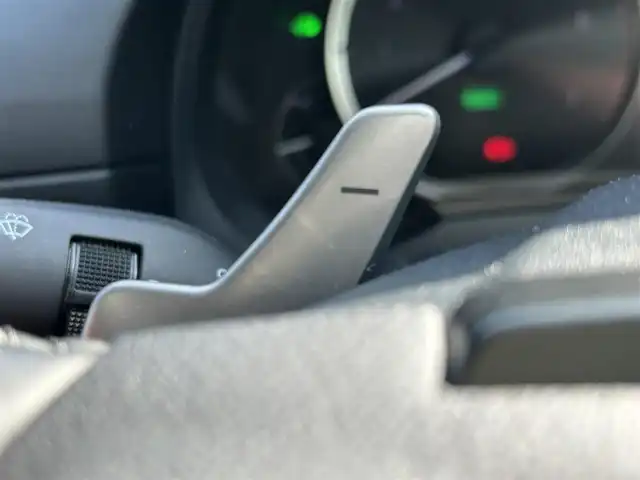 レクサス ＩＳ 300h バージョンL 愛媛県 2021(令3)年 6万km ソニッククロム 純正ナビ/フルセグTV/全方位カメラ/レクサスセーフティシステム/サンルーフ/赤レザーシート/シートヒーター/エアシート/パワーシート/TVキャンセラー/パドルシフト/LEDヘッドライト/オートライト/オートハイビーム/純正AW/純正フロアマット/ドラレコ/ETC/スマートキー/スペアキー/プッシュスタート