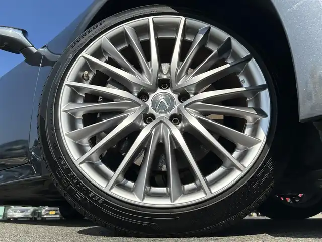 レクサス ＩＳ 300h バージョンL 愛媛県 2021(令3)年 6万km ソニッククロム 純正ナビ/フルセグTV/全方位カメラ/レクサスセーフティシステム/サンルーフ/赤レザーシート/シートヒーター/エアシート/パワーシート/TVキャンセラー/パドルシフト/LEDヘッドライト/オートライト/オートハイビーム/純正AW/純正フロアマット/ドラレコ/ETC/スマートキー/スペアキー/プッシュスタート