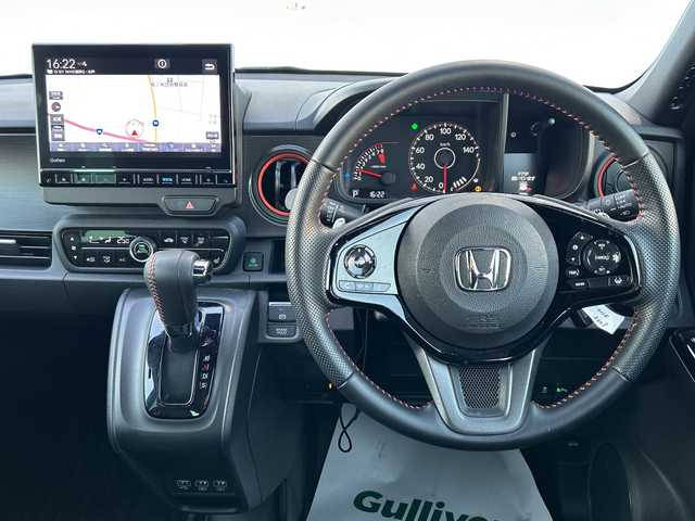 ホンダ Ｎ ＯＮＥ 愛媛県 2023(令5)年 0.5万km ブリティッシュグリーンP 純正ナビ（フルセグ/Bluetooth/USB）/バックカメラ/ＥＴＣ/ドライブレコーダー前後/シートヒーター/ホンダセンシング/LED/オートライト/コーナーセンサー/純正フロアマット/純正アルミホイール/フォグランプ