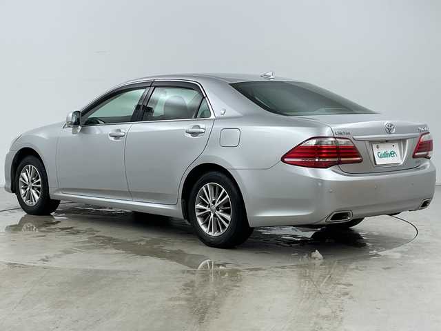 トヨタ クラウン ロイヤル Rサルーン i－Four アニバ 道央・札幌 2011(平23)年 14.3万km シルバーマイカM ・4WD/・純正ナビ/（CD DVD USB AUX HDD フルセグ）/・ステアリングスイッチ/・クルーズコントロール/・ドアミラーヒーター/・D/Nパワーシート/・D/Nシートヒーター/・D/Nベンチレーション/・バックカメラ/・サイドカメラ/・メモリーシート/・純正AW付き夏タイヤ積込/・HIDヘッドライト