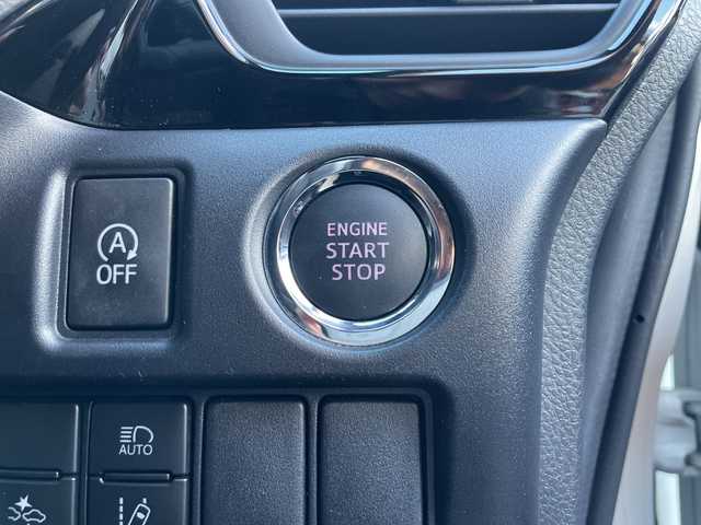 トヨタ ノア Si ダブルバイビーⅡ 大阪府 2019(令1)年 5.7万km ホワイトパールクリスタルシャイン 純正ナビ（フルセグTV/Bluetooth/AM・FM）/バックカメラ/ETC/ドラレコ内蔵型デジタルインナーミラー/両側パワースライドドア/クルーズコントロール/アイドリングストップ/クリアランスソナー/先行車発進告知機能/プッシュスタート/純正16インチアルミホイール