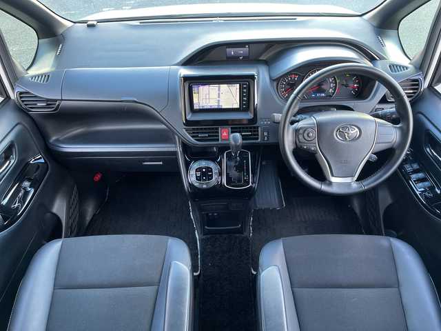 トヨタ ノア Si ダブルバイビーⅡ 大阪府 2019(令1)年 5.7万km ホワイトパールクリスタルシャイン 純正ナビ（フルセグTV/Bluetooth/AM・FM）/バックカメラ/ETC/ドラレコ内蔵型デジタルインナーミラー/両側パワースライドドア/クルーズコントロール/アイドリングストップ/クリアランスソナー/先行車発進告知機能/プッシュスタート/純正16インチアルミホイール