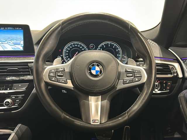 ＢＭＷ ５４０ｉ xDrive ツーリング Mスポーツ 新潟県 2017(平29)年 3.6万km アルピンホワイトⅢ コンフォートパッケージ/　　・ソフトクローズドア/ハイラインパッケージ/　　・黒革/シートヒーター(全席)/イノベーションパッケージ/　　・ジェスチャーコントロール/　　・ヘッドアップディスプレイ/アクティブクルーズコントロール/メモリ付きパワーシート/パワーバックドア/純正ナビ/TV/CD/360°カメラ/社外ドライブレコーダー(前方)/LEDヘッドライト/オートライト/フロント/リアフォグライト/ミラーETC/純正19インチAW/パークディスタンスコントロール/アンビエントライト