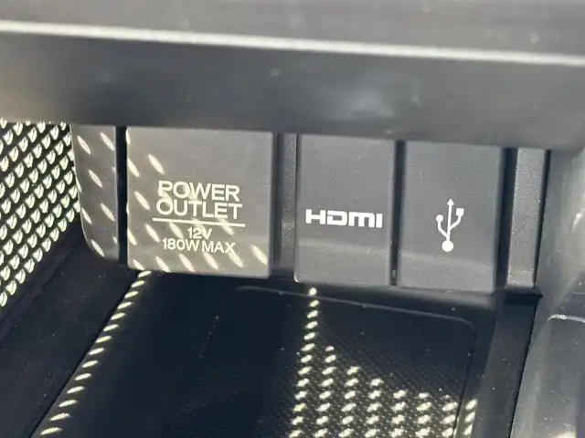 ホンダ Ｓ６６０ α 大分県 2016(平28)年 1.5万km プレミアムスターホワイトパール ・オーディオ(BT.HDMI.USB)/・バックカメラ/・衝突軽減ブレーキ/・パドルシフト/・ETC/・クルーズコントロール/・ハーフレザーシート/・オートライト/・フロアマット/・スマートキー/・プッシュスタート/・純正ホイール
