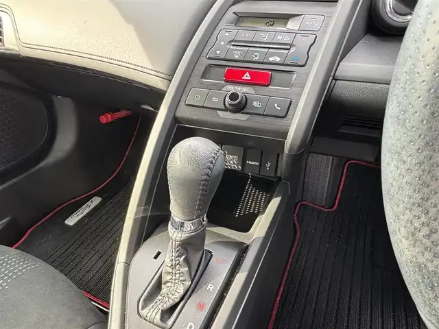 ホンダ Ｓ６６０ α 大分県 2016(平28)年 1.5万km プレミアムスターホワイトパール ・オーディオ(BT.HDMI.USB)/・バックカメラ/・衝突軽減ブレーキ/・パドルシフト/・ETC/・クルーズコントロール/・ハーフレザーシート/・オートライト/・フロアマット/・スマートキー/・プッシュスタート/・純正ホイール