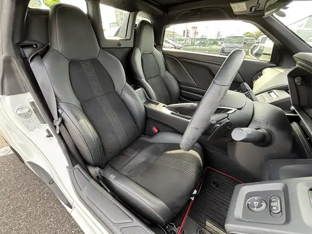 ホンダ Ｓ６６０ α 大分県 2016(平28)年 1.5万km プレミアムスターホワイトパール ・オーディオ(BT.HDMI.USB)/・バックカメラ/・衝突軽減ブレーキ/・パドルシフト/・ETC/・クルーズコントロール/・ハーフレザーシート/・オートライト/・フロアマット/・スマートキー/・プッシュスタート/・純正ホイール