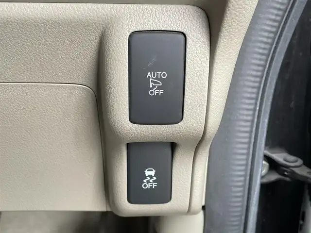 ホンダ Ｎ ＢＯＸ G Lパッケージ 兵庫県 2016(平28)年 11.8万km プレミアムディープモカパール (株)IDOMが運営する【じしゃロン姫路店】の自社ローン専用車両になります。こちらは現金またはオートローンご利用時の価格です。自社ローンご希望の方は別途その旨お申付け下さい/純正１４インチアルミ/純正ナビＴＶ/ＣＤ／ＢＴ/バックカメラ/片側パワースライドドア/純正フロアマット　/電動格納ミラー/ミラーウインカー/ＥＴＣ/保証書/取扱説明書/スマートキー×2