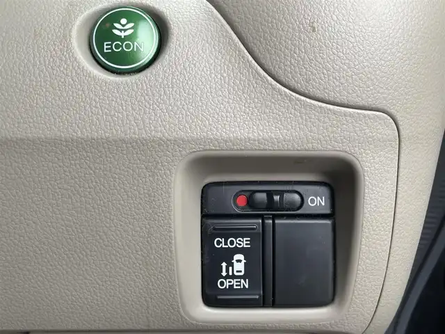 ホンダ Ｎ ＢＯＸ G Lパッケージ 兵庫県 2016(平28)年 11.8万km プレミアムディープモカパール (株)IDOMが運営する【じしゃロン姫路店】の自社ローン専用車両になります。こちらは現金またはオートローンご利用時の価格です。自社ローンご希望の方は別途その旨お申付け下さい/純正１４インチアルミ/純正ナビＴＶ/ＣＤ／ＢＴ/バックカメラ/片側パワースライドドア/純正フロアマット　/電動格納ミラー/ミラーウインカー/ＥＴＣ/保証書/取扱説明書/スマートキー×2