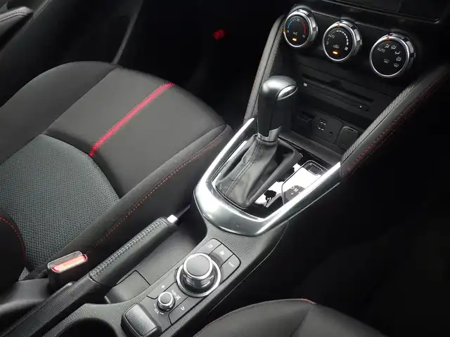 マツダ デミオ XD ツーリング 千葉県 2014(平26)年 4.3万km ディープクリスタルブルーマイカ スマートシティブレーキサポート/ブラインドスポットモニタリング/アクティブ・ドライビング・ディスプレイ/純正SDナビ/地デジTV/【DVD/CD再生機能　Bluetooth接続】/バックカメラ/ドライブレコーダー（前後撮影）/革巻きステアリング/ステアリングスイッチ/パドルシフト/ETC/LEDヘッドライト/フォグライト/ウインカーミラー/サイド/カーテンエアバッグ/アドバンストキーレスエントリー