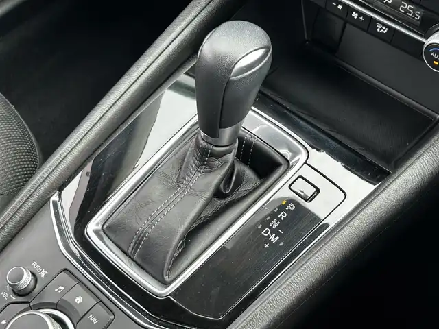 マツダ ＣＸ－５ XD スマートエディション 香川県 2020(令2)年 4.3万km スノーフレイクホワイトパールマイカ 登録時走行距離：42833km/純正ナビ（ナビSD無し）/→AM/FM/フルセグTV/Bluetooth/→CD/DVD再生/パノラマビューモニター/ヘッドアップディスプレイ/前後ドライブレコーダー/アダプティブクルーズコントロール/ステアリングリモコン/革巻きステアリング/電子パーキング/ALPINE製社外フリップダウンモニター/LEDオートライト/純正17インチAW/ブラインドスポットモニター/SCBS/TCS/クリアランスソナー
