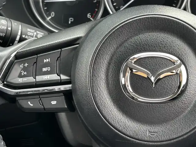 マツダ ＣＸ－５ XD スマートエディション 香川県 2020(令2)年 4.3万km スノーフレイクホワイトパールマイカ 登録時走行距離：42833km/純正ナビ（ナビSD無し）/→AM/FM/フルセグTV/Bluetooth/→CD/DVD再生/パノラマビューモニター/ヘッドアップディスプレイ/前後ドライブレコーダー/アダプティブクルーズコントロール/ステアリングリモコン/革巻きステアリング/電子パーキング/ALPINE製社外フリップダウンモニター/LEDオートライト/純正17インチAW/ブラインドスポットモニター/SCBS/TCS/クリアランスソナー
