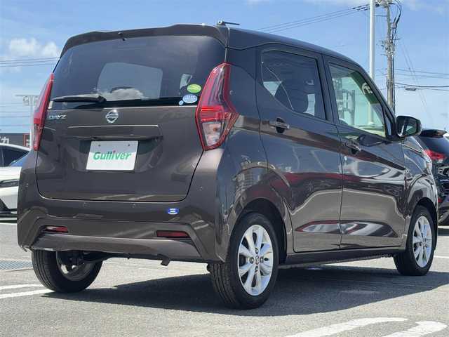 日産 デイズ X 徳島県 2019(令1)年 5.4万km アッシュブラウンM 純正9インチナビ/全周囲カメラ/バックカメラ/フルセグTV/ETC/ドライブレコーダー（前のみ）/コーナーセンサー（前後）/純正フロアマット/横滑り防止装置/盗難防止装置/衝突軽減システム/オートライト/ハロゲンヘッドライト/スペアキー