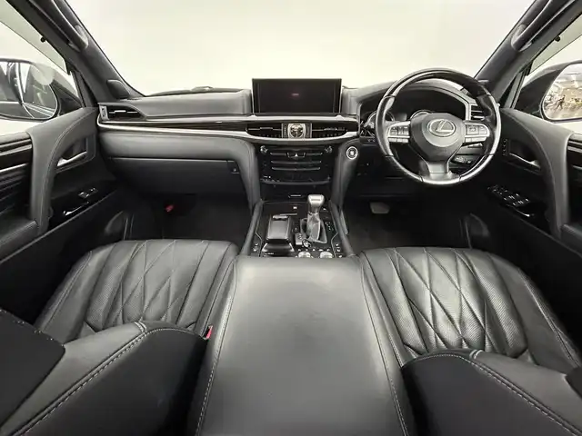 レクサス ＬＸ 570 ブラックシークエンス 道央・札幌 2020(令2)年 6.4万km ブラック ・４WD/・サンルーフ/・モデリスタエアロ/・メーカーナビ/　CD/DVD/SD/BT/フルセグ/・パノラミックビューモニター/・ビルトインETC2.0/・前後ドライブレコーダー/・レクサスセーフティシステム/・プリクラッシュセーフティ/・レーンアシスト/・レーダークルーズコントロール/・クリアランスソナー/・オートハイビーム/・ブラインドスポットモニター/・レザーシート/・パワーシート/・前席シートヒーター/・前席シートベンチレーション/・LEDヘッドライト/・シーケンシャルウィンカー/・プッシュスタート/・スマートキー/・純正フロアマット/・ドアバイザー