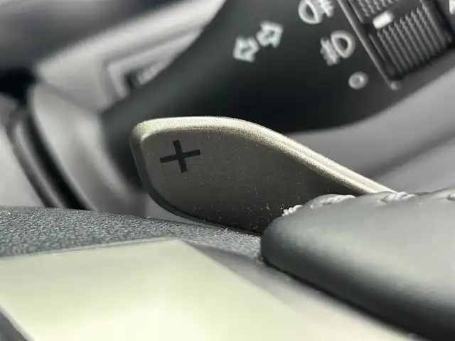レクサス ＬＸ 570 ブラックシークエンス 道央・札幌 2020(令2)年 6.4万km ブラック ・４WD/・サンルーフ/・モデリスタエアロ/・メーカーナビ/　CD/DVD/SD/BT/フルセグ/・パノラミックビューモニター/・ビルトインETC2.0/・前後ドライブレコーダー/・レクサスセーフティシステム/・プリクラッシュセーフティ/・レーンアシスト/・レーダークルーズコントロール/・クリアランスソナー/・オートハイビーム/・ブラインドスポットモニター/・レザーシート/・パワーシート/・前席シートヒーター/・前席シートベンチレーション/・LEDヘッドライト/・シーケンシャルウィンカー/・プッシュスタート/・スマートキー/・純正フロアマット/・ドアバイザー
