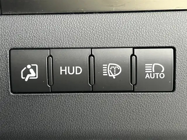レクサス ＬＸ 570 ブラックシークエンス 道央・札幌 2020(令2)年 6.4万km ブラック ・４WD/・サンルーフ/・モデリスタエアロ/・メーカーナビ/　CD/DVD/SD/BT/フルセグ/・パノラミックビューモニター/・ビルトインETC2.0/・前後ドライブレコーダー/・レクサスセーフティシステム/・プリクラッシュセーフティ/・レーンアシスト/・レーダークルーズコントロール/・クリアランスソナー/・オートハイビーム/・ブラインドスポットモニター/・レザーシート/・パワーシート/・前席シートヒーター/・前席シートベンチレーション/・LEDヘッドライト/・シーケンシャルウィンカー/・プッシュスタート/・スマートキー/・純正フロアマット/・ドアバイザー