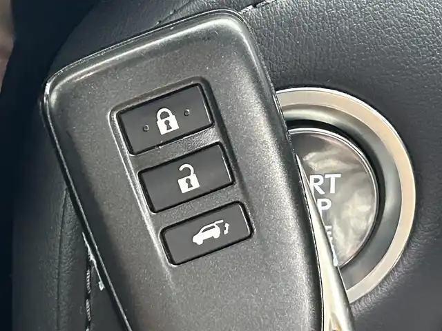 レクサス ＬＸ 570 ブラックシークエンス 道央・札幌 2020(令2)年 6.4万km ブラック ・４WD/・サンルーフ/・モデリスタエアロ/・メーカーナビ/　CD/DVD/SD/BT/フルセグ/・パノラミックビューモニター/・ビルトインETC2.0/・前後ドライブレコーダー/・レクサスセーフティシステム/・プリクラッシュセーフティ/・レーンアシスト/・レーダークルーズコントロール/・クリアランスソナー/・オートハイビーム/・ブラインドスポットモニター/・レザーシート/・パワーシート/・前席シートヒーター/・前席シートベンチレーション/・LEDヘッドライト/・シーケンシャルウィンカー/・プッシュスタート/・スマートキー/・純正フロアマット/・ドアバイザー
