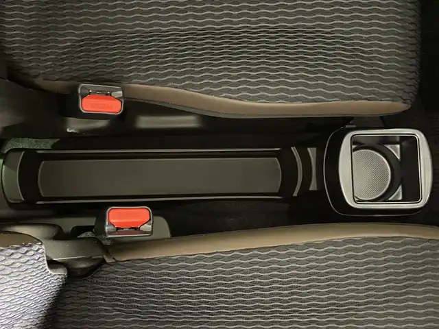 スズキ ハスラー Jスタイル 福岡県 2022(令4)年 1.4万km ピュアホワイトパール/ガンメタリック2トーン 純正メモリナビ/・CD/DVD/BT/フルセグTV/・バックモニター/スズキセーフティサポート/コーナーセンサー/ハーフレザーシート/・シートヒーター（D/N）/ETC/前方ドライブレコーダー/革巻きステアリング/・ステアリングリモコン/LEDヘッドライト/・オートライト/・フォグランプ/アイドリングストップ/純正15インチアルミホイール/純正フロアマット/純正ドアバイザー