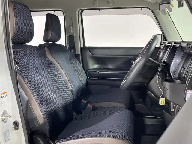 スズキ ハスラー Jスタイル 福岡県 2022(令4)年 1.4万km ピュアホワイトパール/ガンメタリック2トーン 純正メモリナビ/・CD/DVD/BT/フルセグTV/・バックモニター/スズキセーフティサポート/コーナーセンサー/ハーフレザーシート/・シートヒーター（D/N）/ETC/前方ドライブレコーダー/革巻きステアリング/・ステアリングリモコン/LEDヘッドライト/・オートライト/・フォグランプ/アイドリングストップ/純正15インチアルミホイール/純正フロアマット/純正ドアバイザー