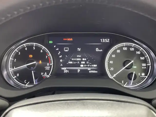 トヨタ ハリアー Z レザーパッケージ 熊本県 2020(令2)年 6.1万km ホワイトパールクリスタルシャイン モデリスタエアロ　/ＪＢＬサウンド　/純正ナビ　/全周囲カメラ　/ビルトインＥＴＣ２．０　/トヨタセーフティーセンス/・プリクラッシュセーフティ/・レーントレーシングアシスト/・レーダークルーズコントロール/・ロードサインアシスト/・ブラインドスポットモニター/・リアクロストラフィックアラート/横滑り防止/後ろのみクリアランスソナー　/ステアリングヒーター　/前席シートヒーター/前席エアーシート　/前席パワーシート　/パワーバックドア/ヘッドアップディスプレイ/デジタルインナーミラー/オートブレーキホールド/純正フロアマット/純正19インチAW/オートライト/フォグランプ/スマートキー/プッシュスタート/スペアキー1本/取扱説明書