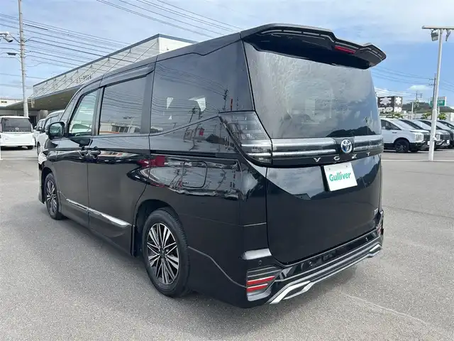 トヨタ ヴォクシー ハイブリッド S－G 岡山県 2022(令4)年 2万km アティチュードブラックマイカ モデリスタフルエアロ/モデリスタッグネチャーイルミブレード/モデリスタ16インチホイール/純正10.5インチディスプレイオーティオ/(AM.FM.BT.TV.CarPlay)/ロックカメラ/トヨタセーフティセンス/・レーダークルーズコントロール/・レーンティーチャアラート/・ブリクラッシュセーフティ/・オートマチックハイビーム/両側バワースライドドア/USB/Typec/HDMI入力端子/ビルトインETC2.0/前後ドライブレコーヒー