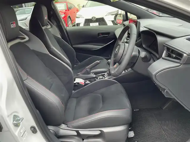 トヨタ ＧＲカローラ RZ 神奈川県 2025(令7)年 0.3万km プラチナホワイトパールマイカ 純正メモリーナビ・地デジTV/バックモニター/ビルトインETC/純正USB/BT/Miracast/ハーフレザーシート/前席シートヒーター/HUD/BBS製18インチ鍛造AW/レッドキャリパー/LEDヘッドライト/トヨタセーフティセンス/レーダークルーズコントロール/PCS/LDA/BSM/RCTA/SEA/RSA/コーナーセンサー/オートハイビーム/寒冷地仕様/プッシュスタート/スマートキー