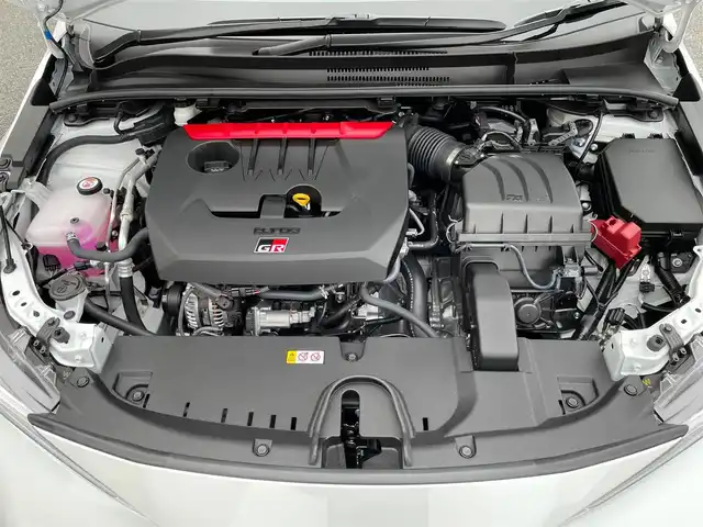 トヨタ ＧＲカローラ RZ 神奈川県 2025(令7)年 0.3万km プラチナホワイトパールマイカ 純正メモリーナビ・地デジTV/バックモニター/ビルトインETC/純正USB/BT/Miracast/ハーフレザーシート/前席シートヒーター/HUD/BBS製18インチ鍛造AW/レッドキャリパー/LEDヘッドライト/トヨタセーフティセンス/レーダークルーズコントロール/PCS/LDA/BSM/RCTA/SEA/RSA/コーナーセンサー/オートハイビーム/寒冷地仕様/プッシュスタート/スマートキー