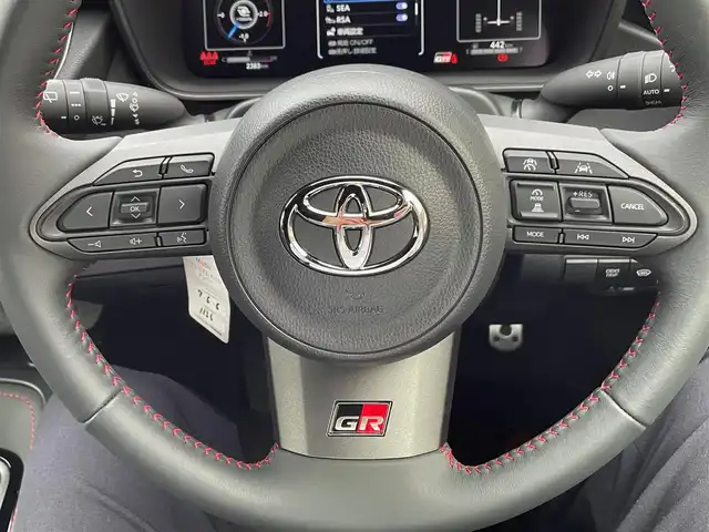 トヨタ ＧＲカローラ RZ 神奈川県 2025(令7)年 0.3万km プラチナホワイトパールマイカ 純正メモリーナビ・地デジTV/バックモニター/ビルトインETC/純正USB/BT/Miracast/ハーフレザーシート/前席シートヒーター/HUD/BBS製18インチ鍛造AW/レッドキャリパー/LEDヘッドライト/トヨタセーフティセンス/レーダークルーズコントロール/PCS/LDA/BSM/RCTA/SEA/RSA/コーナーセンサー/オートハイビーム/寒冷地仕様/プッシュスタート/スマートキー