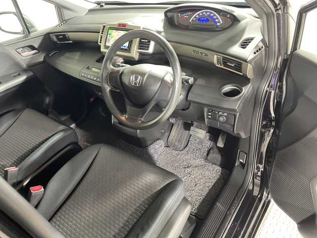 ホンダ フリード スパイク G エアロ 神奈川県 2010(平22)年 9.8万km プレミアムブラキッシュパール パノラマルーフ＆電動サンシェード/社外7型SDナビゲーション【AVN-LS04】/フルセグ　CD DVD　Bluetooth　AUX/バックカメラ/パワースライドドア/社外前後ドライブレコーダー/荷室ランプ/社外ETC/キーレスエントリー/スマートキー/純正１４インチアルミホイール/純正サイド/リアスポイラー/スペアキー