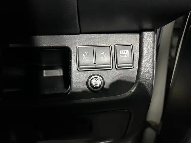 日産 セレナ ハイウェイスター Vセレクション 宮城県 2012(平24)年 12.9万km ブリリアントホワイトパール 純正ナビ/（MC311D-W）/フルセグTV/後席フリップダウンモニター/クルーズコントロール/前方ドライブレコーダー/両側パワースライドドア/純正フロアマット/純正16インチアルミホイール