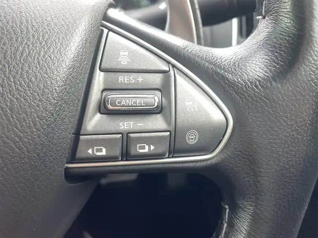 日産 スカイライン ハイブリッド 350GT Type SP 三重県 2016(平28)年 7.5万km ブリリアントホワイトパール 純正メーカーナビ/アラウンドビューモニター/全方位運転支援システム/LEDヘッドランプ/オートライト/ボディ同色電動格納ドアミラー/245/40R19タイヤ/　＊19インチアルミホイール/革巻ステアリングホイール/パドルシフト/SRSエアバック（運転席/助手席/サイド/カーテン）/左右独立温度調整機能付オートエアコン/アルミペダル/SRSダウンサス/ブラック革シート/シートヒーター（運転席/助手席）/インテリジェントキー/プッシュスタート