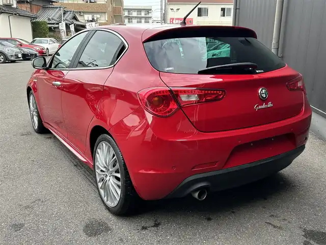 アルファロメオ ジュリエッタ スポルティーバ 香川県 2017(平29)年 5.6万km 赤 純正ナビ/→BT/DVD/→フルセグTV/ドラレコ/ETC/レザーシート/純正フロアマット/純正アルミホイール