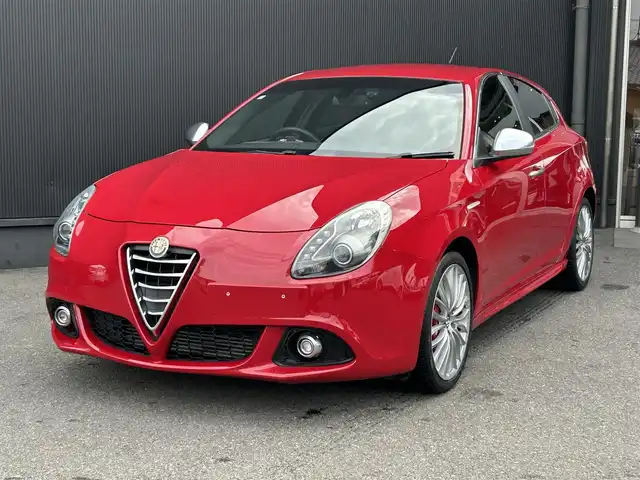 アルファロメオ ジュリエッタ スポルティーバ 香川県 2017(平29)年 5.6万km 赤 純正ナビ/→BT/DVD/→フルセグTV/ドラレコ/ETC/レザーシート/純正フロアマット/純正アルミホイール