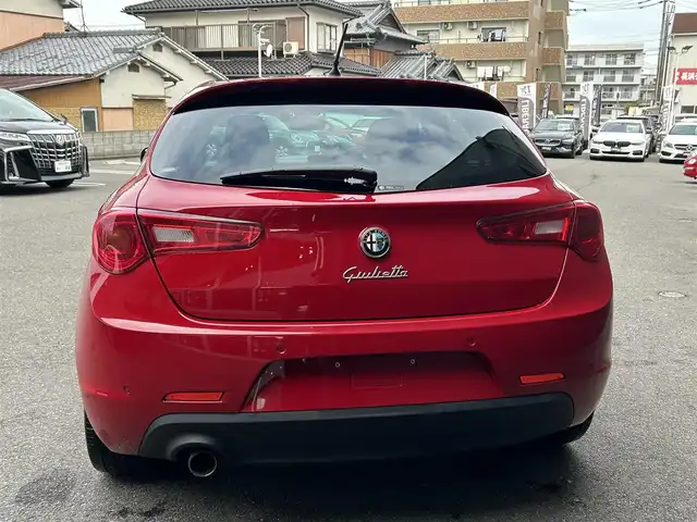 アルファロメオ ジュリエッタ スポルティーバ 香川県 2017(平29)年 5.6万km 赤 純正ナビ/→BT/DVD/→フルセグTV/ドラレコ/ETC/レザーシート/純正フロアマット/純正アルミホイール