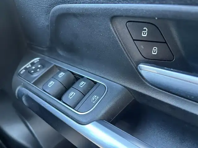 メルセデス・ベンツ ＧＬＢ２００ｄ 愛知県 2020(令2)年 2.9万km ポーラホワイト ワンオーナー/純正ナビ/BT/USB/AM/FM/フルセグTV/全方位カメラ/レーダークルーズコントロール/レーンキープ/衝突軽減ブレーキ/クリアランスソナー/BSM/パドルシフト/ハーフレザーシート/前席パワーシート（メモリー付き）/電動リアゲート/置くだけ充電/前後ドライブレコーダー/ETC2.0/ルーフレール/純正フロアマット/スマートキー×2