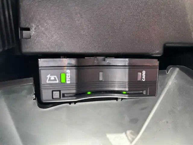 メルセデス・ベンツ ＧＬＢ２００ｄ 愛知県 2020(令2)年 2.9万km ポーラホワイト ワンオーナー/純正ナビ/BT/USB/AM/FM/フルセグTV/全方位カメラ/レーダークルーズコントロール/レーンキープ/衝突軽減ブレーキ/クリアランスソナー/BSM/パドルシフト/ハーフレザーシート/前席パワーシート（メモリー付き）/電動リアゲート/置くだけ充電/前後ドライブレコーダー/ETC2.0/ルーフレール/純正フロアマット/スマートキー×2