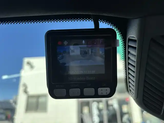 メルセデス・ベンツ ＧＬＢ２００ｄ 愛知県 2020(令2)年 2.9万km ポーラホワイト ワンオーナー/純正ナビ/BT/USB/AM/FM/フルセグTV/全方位カメラ/レーダークルーズコントロール/レーンキープ/衝突軽減ブレーキ/クリアランスソナー/BSM/パドルシフト/ハーフレザーシート/前席パワーシート（メモリー付き）/電動リアゲート/置くだけ充電/前後ドライブレコーダー/ETC2.0/ルーフレール/純正フロアマット/スマートキー×2