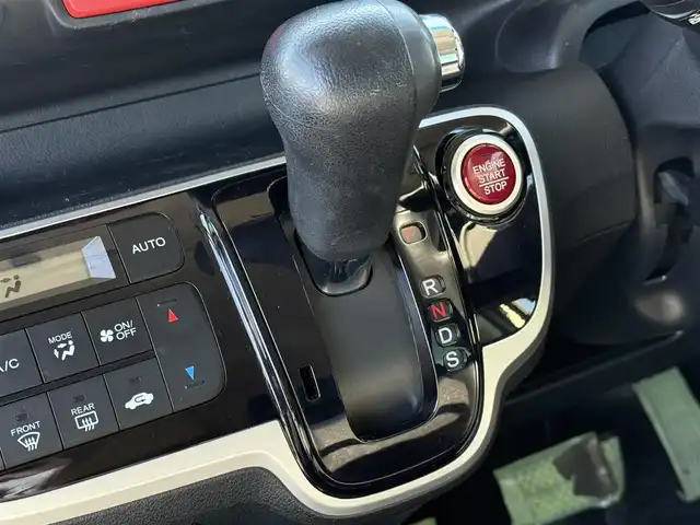 ホンダ Ｎ ＢＯＸ G ターボ Lパッケージ 東京都 2016(平28)年 6.3万km クリスタルブラックパール 純正ナビ/Bluetooth/純正アルミホイール/両側パワースライドドア/ETC/クルーズコントロール/LEDヘッドライト/バックカメラ/純正フロアマット/フルセグテレビ/プッシュスタート/キーレスエントリー/ハーフレザーシート/後席サンシェイド/パドルシフト/革巻きステアリング/ステアリングスイッチ