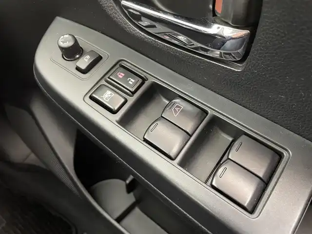 スバル インプレッサ スポーツ 2．0i アイサイト 道央・札幌 2012(平24)年 7.6万km アイスシルバーメタリック ・4WD/・社外SDナビ（AVIC-MRZ09）/CD/SD/BT/フルセグ/・バックカメラ/・ETC/・アイサイト/・横滑り防止装置/・レーンキープアシスト/・クルーズコントロール/・キセノンライト/・フォグランプ/・リモコンキー/・パドルシフト/・純正フロアマット/・純正16インチAW/・ドアバイザー/・電動格納ミラー