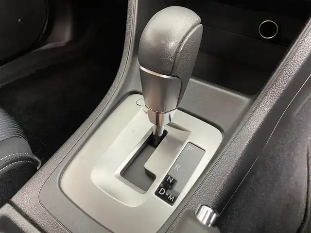 スバル インプレッサ スポーツ 2．0i アイサイト 道央・札幌 2012(平24)年 7.6万km アイスシルバーメタリック ・4WD/・社外SDナビ（AVIC-MRZ09）/CD/SD/BT/フルセグ/・バックカメラ/・ETC/・アイサイト/・横滑り防止装置/・レーンキープアシスト/・クルーズコントロール/・キセノンライト/・フォグランプ/・リモコンキー/・パドルシフト/・純正フロアマット/・純正16インチAW/・ドアバイザー/・電動格納ミラー