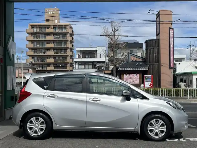 日産 ノート X DIG－S 愛知県 2016(平28)年 2.9万km ブリリアントシルバー /禁煙車/ワンオーナー//純正SDナビ・フルセグTV/　(MP315D-W)//前後ドライブレコーダー//アラウンドビューモニター//純正ルーフスポイラー//エマージェンシーブレーキ//レーンディパーチャーアラート//ステアリングスイッチ//プッシュスタート//LEDオートライト//電動格納ミラーウインカー//アイドリングストップ//純正フロアマット//純正ドアバイザー//横滑り防止装置//新車保証書/取扱説明書//スペアキー/記録簿R6