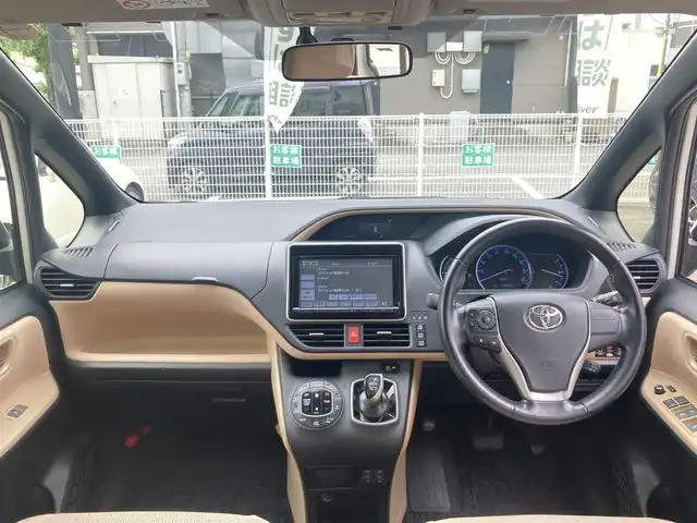 トヨタ ノア ハイブリッド G 長崎県 2014(平26)年 14.9万km ホワイトパールクリスタルシャイン 両側パワースライドドア/ディーラーOP/SDナビ【NSZT-Y62G】/Bluetooth接続/フルセグTV/DVD再生/バックカメラ/ETC/シートヒーター/ステアリングスイッチ/ベージュシート/クルーズコントロール/横すべり防止装置/後席サンシェード