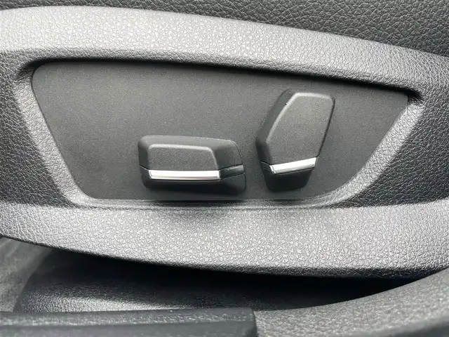 ＢＭＷ ５２３ｉ ハイライン 静岡県 2012(平24)年 3万km アルピンホワイトⅢ ワンオーナー/純正ナビ/（Bluetooth接続/CD・CDチェンジャー/DVD/USB入力端子/AUX）/ETC/バックカメラ/前後コーナーセンサー/前席シートヒーター/メモリー機能付きパワーシート/スマートキー/クルーズコントロール/アイドリングストップ/パーキングアシスト/純正17インチAW