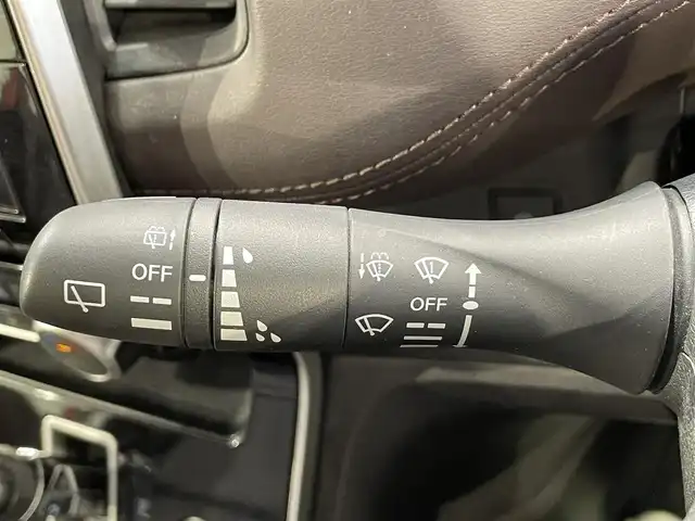 日産 セレナ ハイウェイスター G 愛知県 2020(令2)年 4.2万km マルーンレッド 2トーン 純正10インチナビ/純正11インチ後席モニター/エマージェンシーブレーキ/クルーズコントロール/両側電動スライドドア/全方位カメラ/前方ドライブレコーダー/デジタルルームミラー/ブラインドスポットモニター/コーナーセンサー/オートＬＥＤヘッドライト/スマートキー