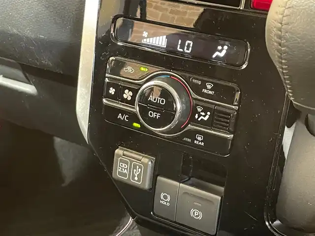 トヨタ ルーミー カスタムG 岩手県 2021(令3)年 4万km パールホワイトⅢ ４WD/寒冷地仕様/両側パワースライドドア/全方位カメラ/クルーズコントロール/レーンアシスト/シートヒーター/純正９インチディスプレイオーディオ/コーナーセンサー/LEDヘッドライト/エンジンスターター/純正１４インチアルミホイール/アイドリングストップ/横滑り防止装置/オートライト/オートエアコン