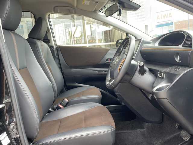 トヨタ シエンタ G クエロ 静岡県 2022(令4)年 1.3万km ブラックマイカ 純正9インチSDナビ/・CD/・DVD/・フルセグTV/・Bluetooth/・USB/・AM/・FM/主要装備/・純正12インチ後席モニター/・衝突軽減/・レーンキープ/・コーナーセンサー前後/・両側パワスラ/・ETC/・前方ドラレコ/・ハーフレザーシート/・LEDヘッドライト/・オートハイビーム