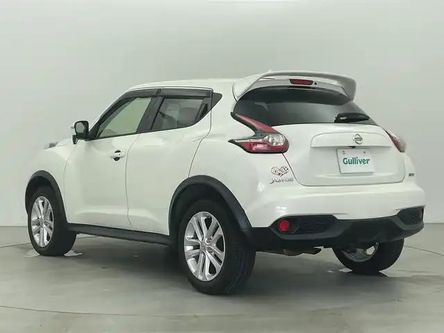 日産 ジューク 15RX Vセレクション 富山県 2016(平28)年 8.1万km ブリリアントホワイトパール ワンオーナー/純正ナビ（AM/FM/CD/DVD/AUX/BT）/フルセグTV/社外AW付き冬タイヤ積込（6mm）/衝突被害軽減ブレーキ/レーンキープアシスト/オートライト/LEDヘッドライト/ETC/スマートキー/プッシュスタート/純正17インチAW/純正フロアマット
