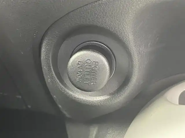 日産 ジューク 15RX Vセレクション 富山県 2016(平28)年 8.1万km ブリリアントホワイトパール ワンオーナー/純正ナビ（AM/FM/CD/DVD/AUX/BT）/フルセグTV/社外AW付き冬タイヤ積込（6mm）/衝突被害軽減ブレーキ/レーンキープアシスト/オートライト/LEDヘッドライト/ETC/スマートキー/プッシュスタート/純正17インチAW/純正フロアマット